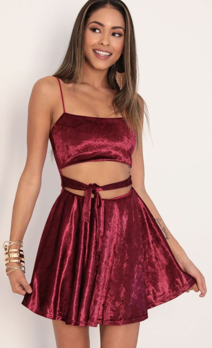 Clothing LUCY IN THE SKY | Perrie Velvet A-Line Dress In Merlot | Lucy In The Sky