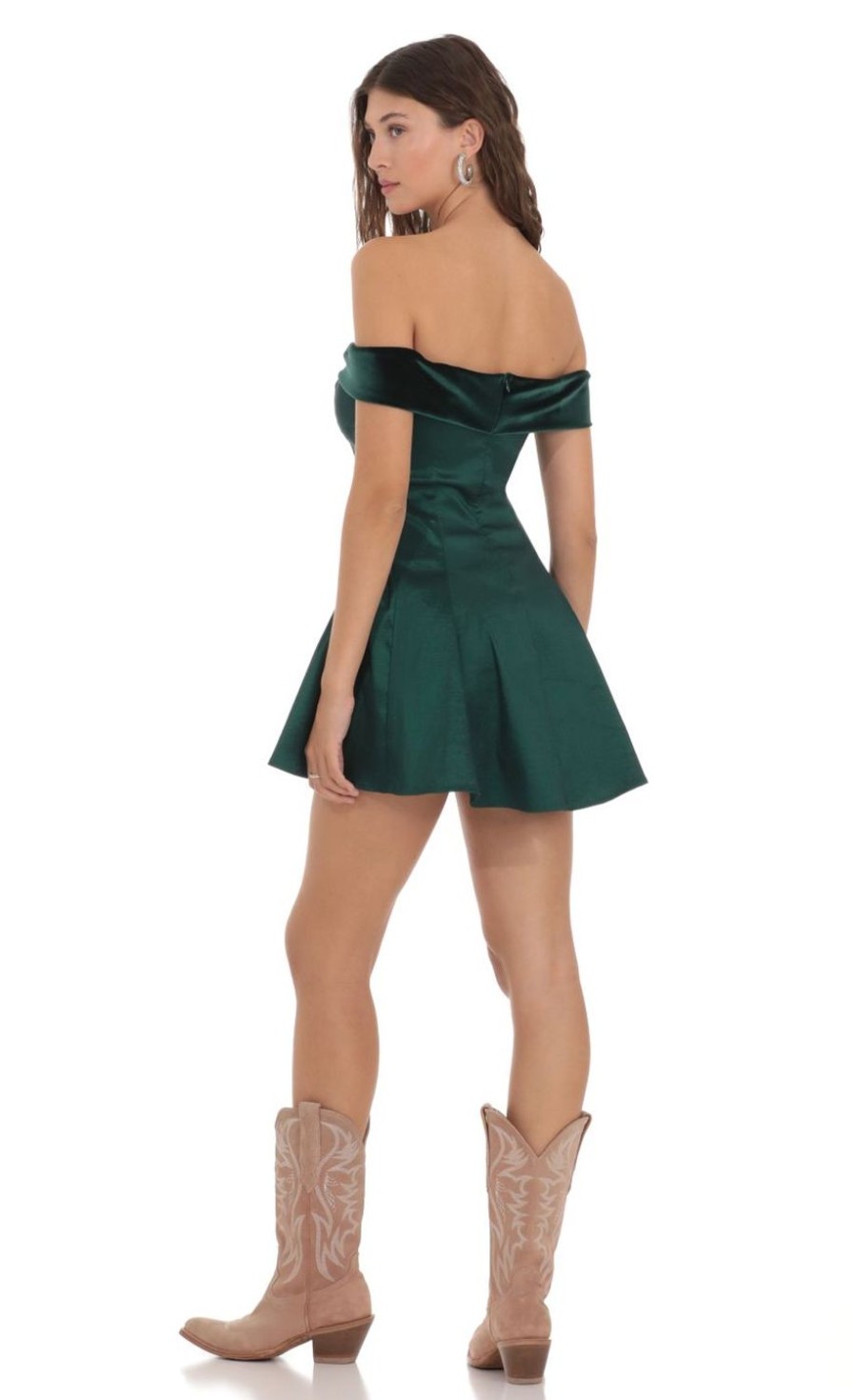 Clothing LUCY IN THE SKY | Off Shoulder Velvet Strap A-Line Dress In Green | Lucy In The Sky